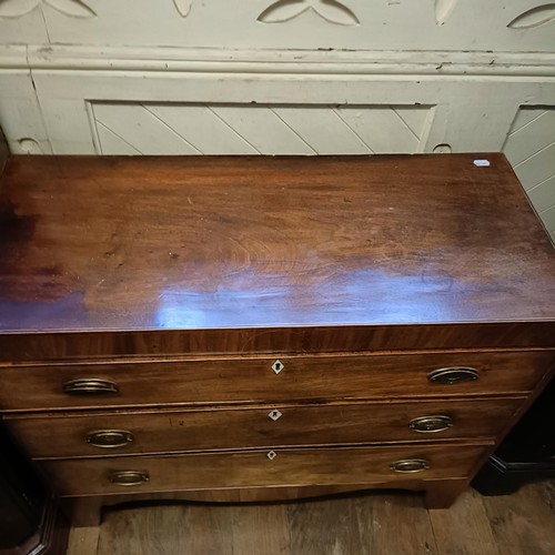 1252 - A mahogany chest, having three drawers, 102 cm wide