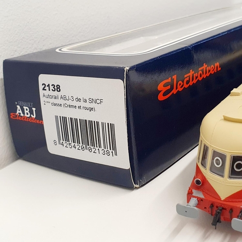 125 - A Renault ABJ locomotive, No 2138, boxed  Provenance: From a vast single owner collection of OO gaug... 