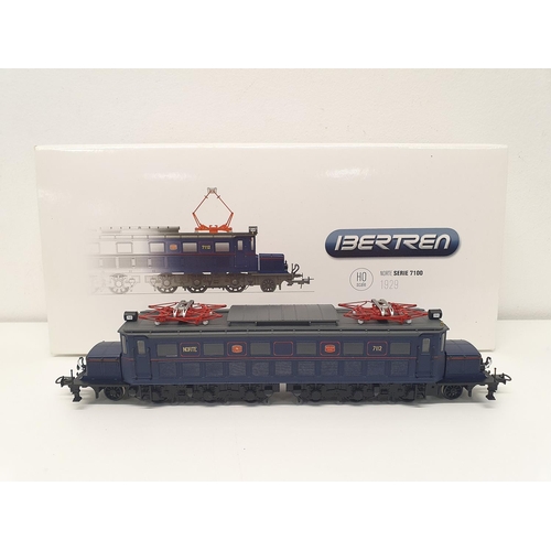 126 - A Bertren HO gauge locomotive, No 4202A, boxed  Provenance: From a vast single owner collection of O... 