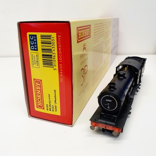 128 - A Hornby OO gauge 4-4-0 locomotive and tender, No R3303, boxed  Provenance: From a vast single owner... 