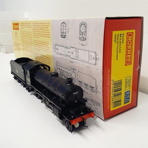 129 - A Hornby OO gauge 2-6-0 locomotive and tender, No R3243A, boxed Provenance: From a vast single owner... 