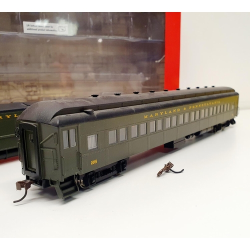 145 - A Spectrum HO gauge two car train set, No 81424, boxed  Provenance: From a vast single owner collect... 