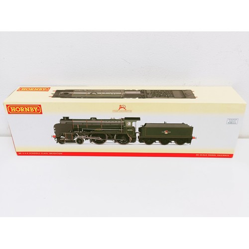 16 - A Hornby OO gauge 4-4-0 locomotive and tender, No R2743X, boxed  
Provenance: From a vast single own...