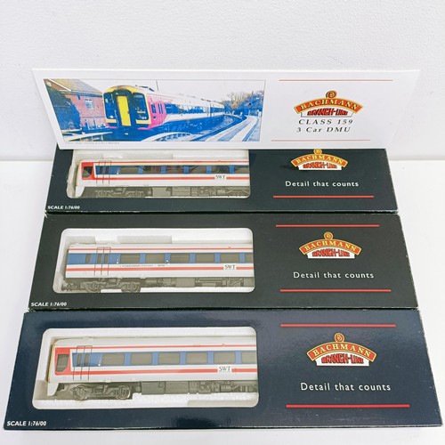 18 - A Bachmann OO gauge three car a set, No 31-512  Provenance: From a vast single owner collection of O...
