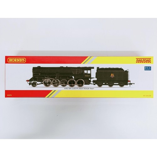 31 - A Hornby OO gauge 2-8-0 locomotive and tender, No R3273, boxed  Provenance: From a vast single owner...