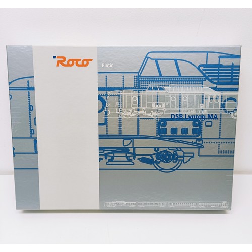 43 - A Roco HO gauge four car set, No 63060, boxed  Provenance: From a vast single owner collection of OO...