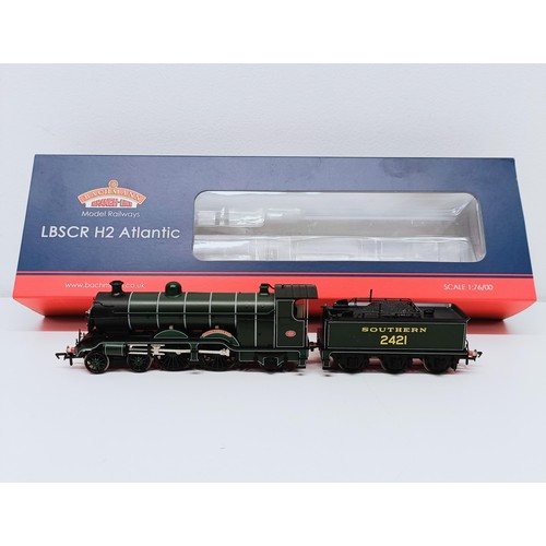 54 - A Bachmann OO gauge 4-4-2 locomotive and tender, No 31-920, boxed Provenance: From a vast single own...