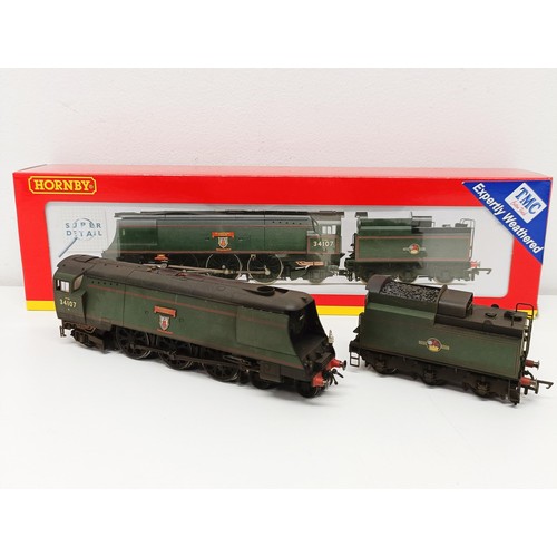 58 - A Hornby OO gauge 4-6-2 locomotive and tender, No R2926-DSX, boxed  Provenance: From a vast single o...