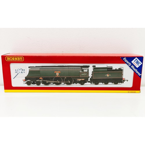 58 - A Hornby OO gauge 4-6-2 locomotive and tender, No R2926-DSX, boxed  Provenance: From a vast single o... 