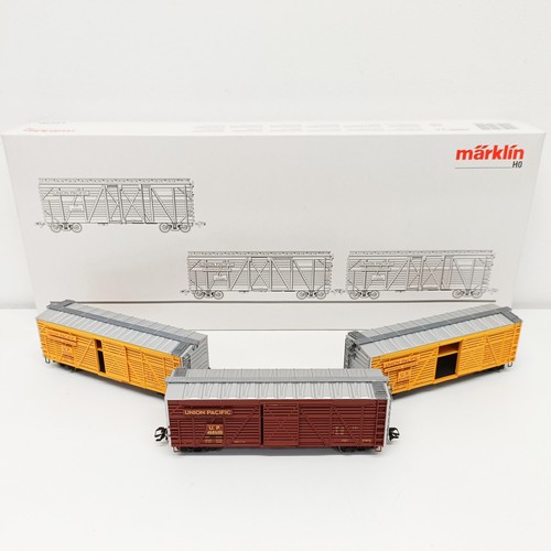 59 - A Marklin HO gauge three carriage set, No 45690, boxed  Provenance: From a vast single owner collect...