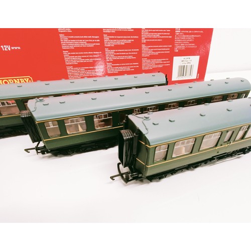 64 - A Hornby OO gauge three car train set, No R2297B, boxed Provenance: From a vast single owner collect... 