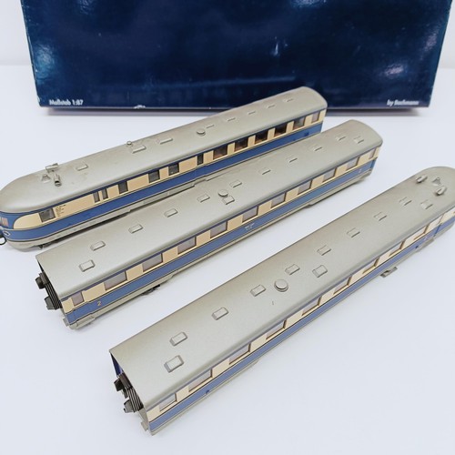 77 - A Liliput OO gauge three car train set, No L112603, boxed  Provenance: From a vast single owner coll... 