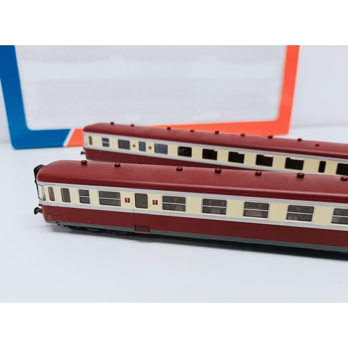 81 - A Roco HO gauge two car train set, No 43034, boxed  Provenance: From a vast single owner collection ... 