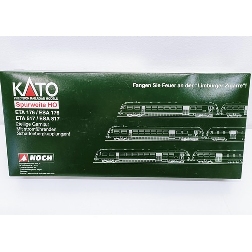 87 - A Kato HO gauge two car train set, No 73326, boxed  Provenance: From a vast single owner collection ... 