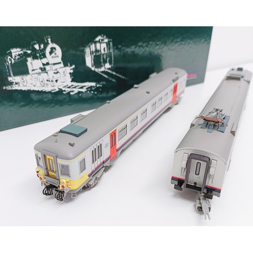 91 - A Jocadis HO gauge two car train set, No 35222, boxed  Provenance: From a vast single owner collecti... 