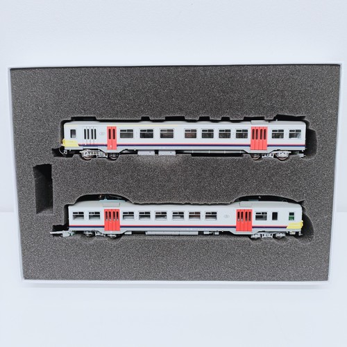 91 - A Jocadis HO gauge two car train set, No 35222, boxed  Provenance: From a vast single owner collecti... 