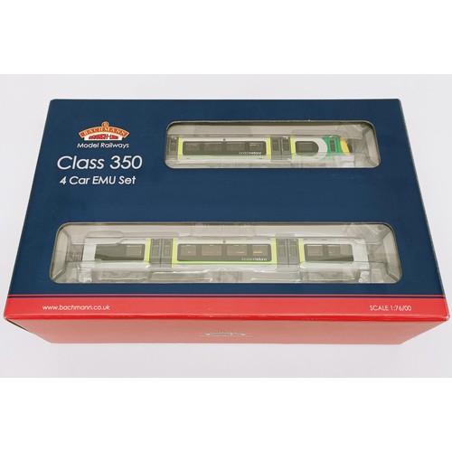 95 - A Bachmann OO gauge four car train set, No 31-031, boxed  Provenance: From a vast single owner colle... 