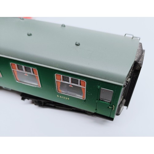 97 - A Bachmann OO gauge four car train set, No 31-426HX01, boxed Provenance: From a vast single owner co... 