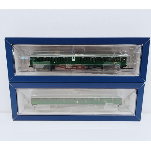 98 - A Bachmann OO gauge two car train set, No 31-236ZDS, boxed Provenance: From a vast single owner coll... 