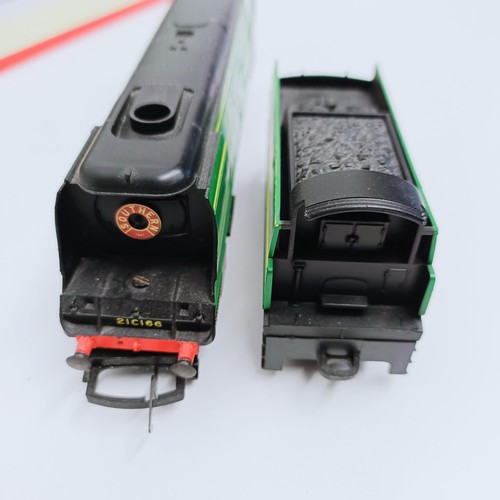 101 - A Hornby OO gauge 4-6-2 locomotive and tender, No R3435, boxed Provenance: From a vast single owner ... 