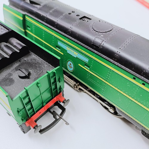 101 - A Hornby OO gauge 4-6-2 locomotive and tender, No R3435, boxed Provenance: From a vast single owner ... 