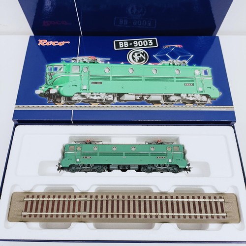 102 - A Roco HO gauge locomotive, No 63786, boxed  Provenance: From a vast single owner collection of OO g... 