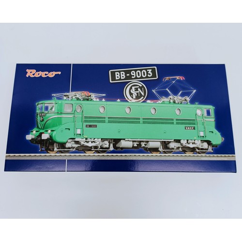 102 - A Roco HO gauge locomotive, No 63786, boxed  Provenance: From a vast single owner collection of OO g... 