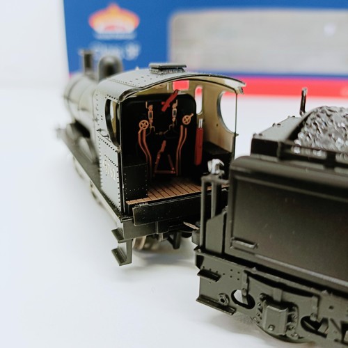 106 - A Bachmann OO gauge 0-6-0 locomotive and tender, No 31-626, boxed  Provenance: From a vast single ow... 