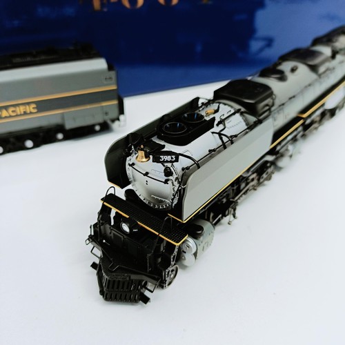 107 - A Genesis HO gauge 4-6-6-4 locomotive and tender, No G9133, boxed  Provenance: From a vast single ow... 