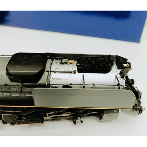 107 - A Genesis HO gauge 4-6-6-4 locomotive and tender, No G9133, boxed  Provenance: From a vast single ow... 