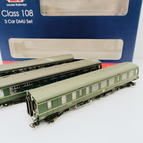 112 - A Bachmann OO gauge three car set, No 32-913, boxed Provenance: From a vast single owner collection ... 