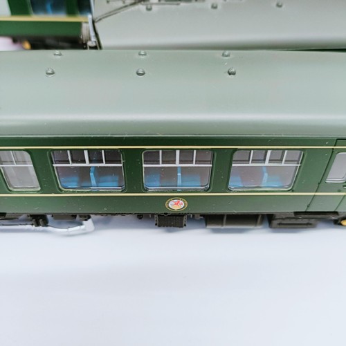 112 - A Bachmann OO gauge three car set, No 32-913, boxed Provenance: From a vast single owner collection ... 