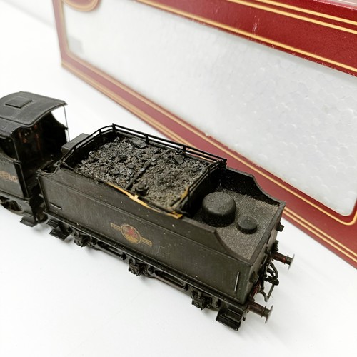 243 - An Airfix OO gauge 0-6-0 locomotive and tender, No 54123-9, boxed  Provenance: From a vast single ow... 