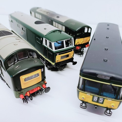 256 - An OO gauge locomotive and six others, all unboxed (7) (box)  Provenance: From a vast single owner c... 