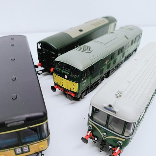 256 - An OO gauge locomotive and six others, all unboxed (7) (box)  Provenance: From a vast single owner c... 