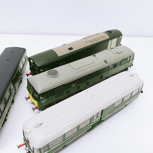 256 - An OO gauge locomotive and six others, all unboxed (7) (box)  Provenance: From a vast single owner c... 