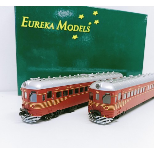 264 - A Eureka Models two car train set, No 620/7202, boxed  Provenance: From a vast single owner collecti... 