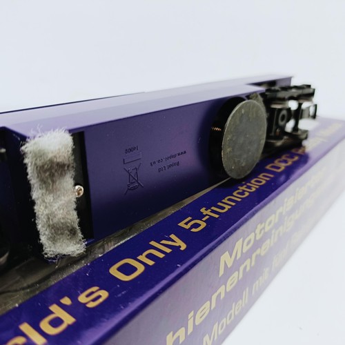 269 - A Dapol OO gauge Motorised Track Cleaner, No B800, boxed  Provenance: From a vast single owner colle... 