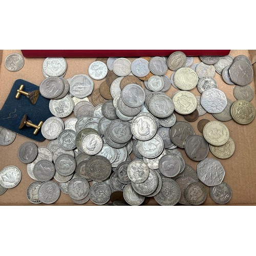 621 - A group of assorted commemorative £2 coins, other coins, wristwatches and items (qty)