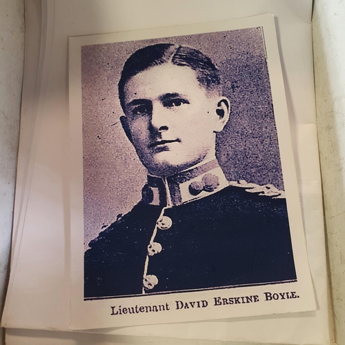 418 - A WWI bronze death plaque, David Erskine Boyle, Lieut Lancashire Fusiliers, died 28/8/14, an early c... 