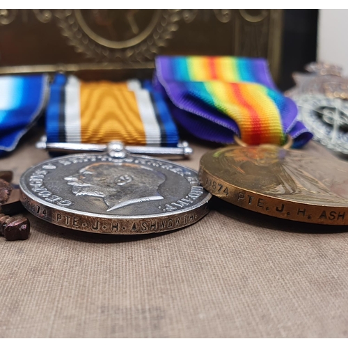 446 - A 1914-15 trio, awarded to 11874 Pte J H Ashworth, Scots Guards, with a Soldiers Small Book, a Princ... 