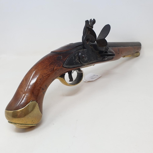 553 - A George III Tower flintlock pistol, the 23.5 cm barrel having a breech with proof stamps, the lock ... 