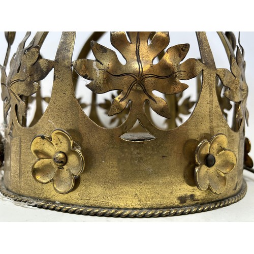 1037 - A brass ceiling section, in the form of a coronet, 26 cm diameter