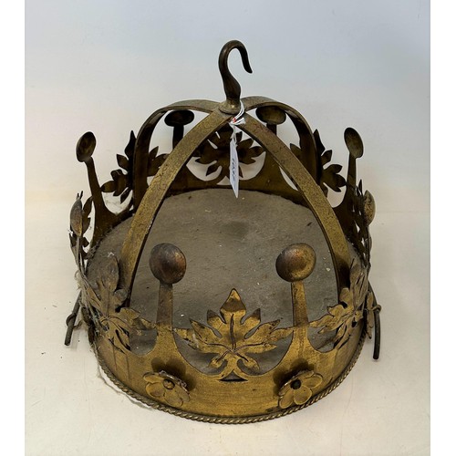 1037 - A brass ceiling section, in the form of a coronet, 26 cm diameter