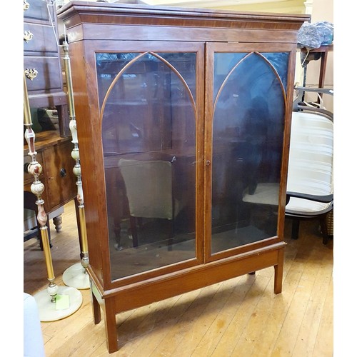 1480 - A mahogany cabinet 113 cm wide