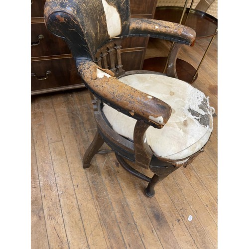 990 - A 19th century mahogany desk chair