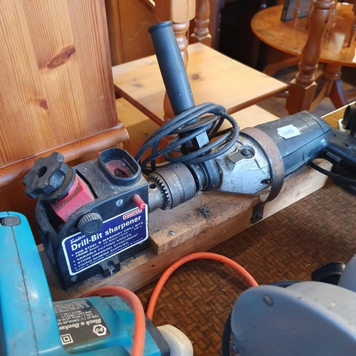 518 - An Axminster belt sander, a Hilka 6 inch bench grinder, and other assorted tools (qty)  Note: From a... 