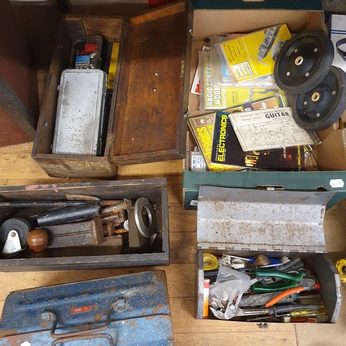 542 - Assorted hand, other tools, a trolley jack and items (qty)