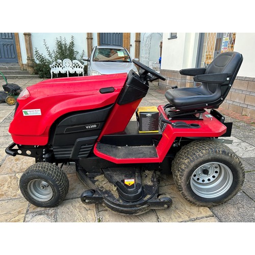 525 - A Westwood V230D garden tractor lawn mower, one key, with a Lee Holmes Garden Machinery service stic... 