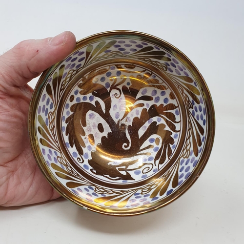 52 - A lustreware bowl, 12 cm diameter